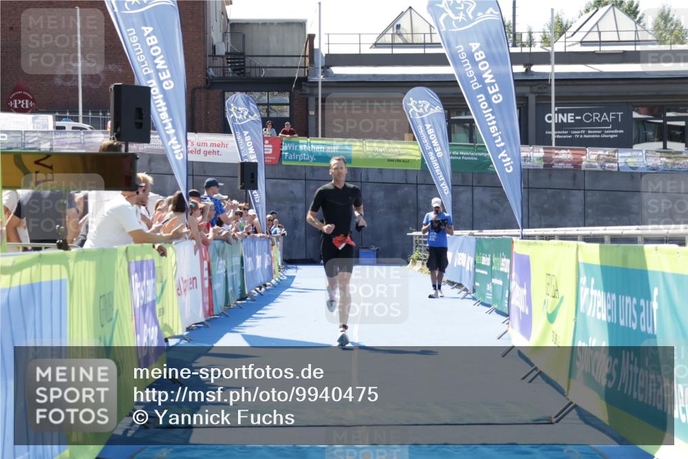 09.08.2026 - GEWOBA Citytriathlon Bremen Yannick Fuchs http://msf.ph/oto/9940475 09.08.2026 13:40:57 Ziel 803 meine-sportfotos.de