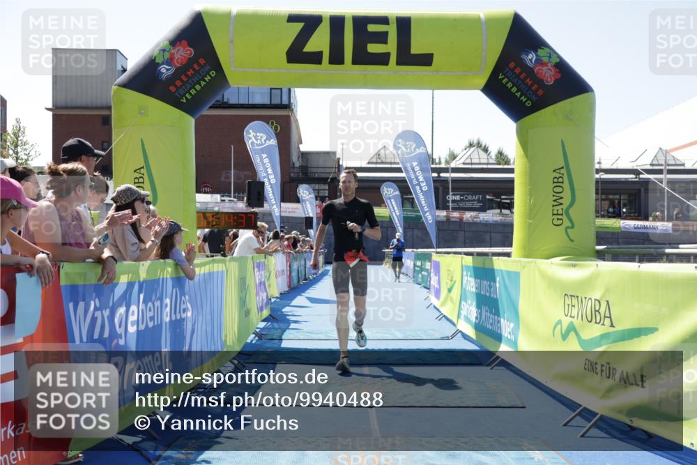 09.08.2026 - GEWOBA Citytriathlon Bremen Yannick Fuchs http://msf.ph/oto/9940488 09.08.2026 13:41:00 Ziel 803 meine-sportfotos.de