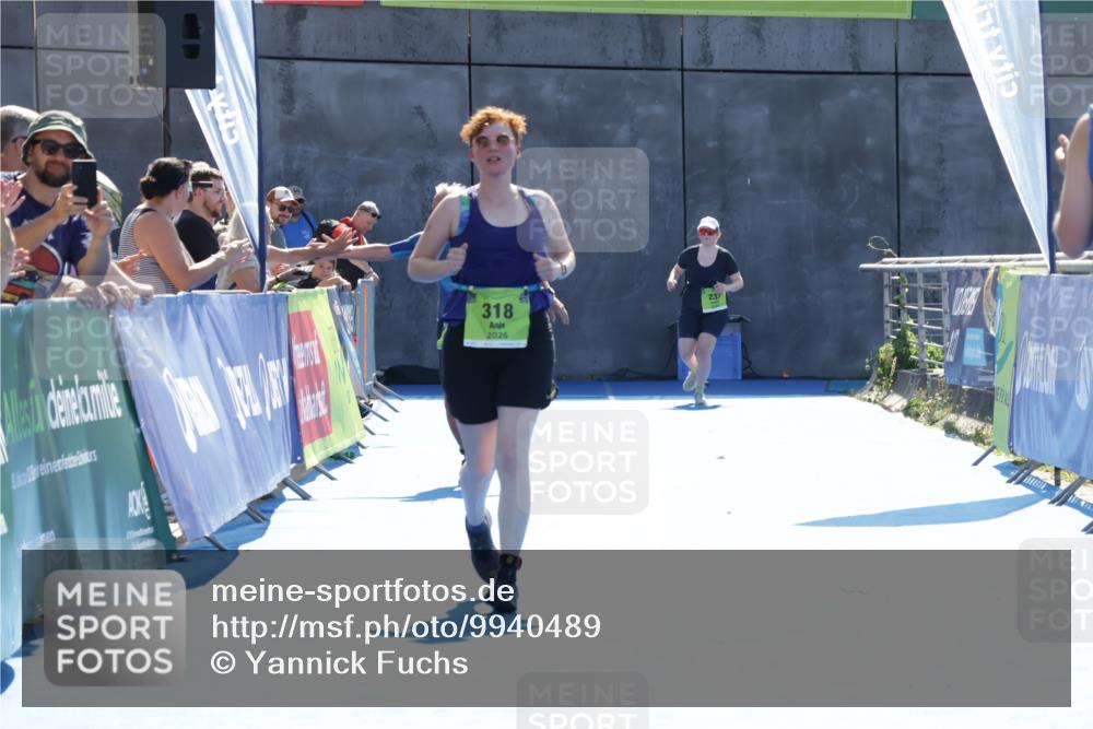 09.08.2026 - GEWOBA Citytriathlon Bremen Yannick Fuchs http://msf.ph/oto/9940489 09.08.2026 15:39:38 Ziel 194 meine-sportfotos.de