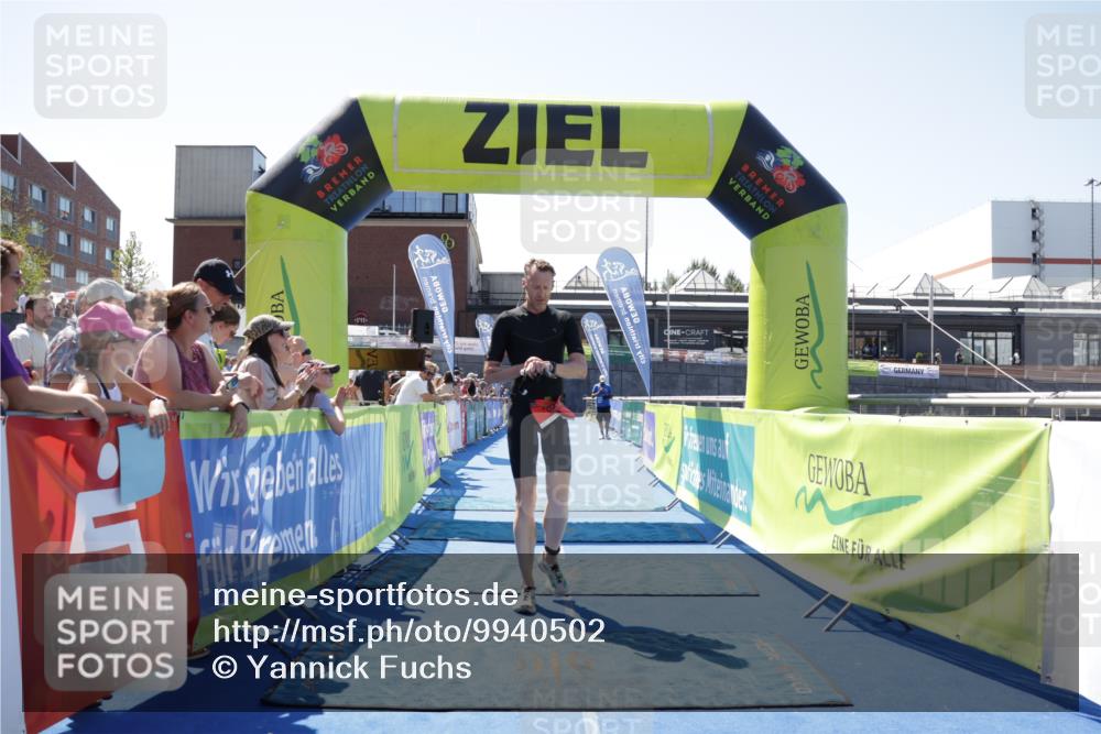 09.08.2026 - GEWOBA Citytriathlon Bremen Yannick Fuchs http://msf.ph/oto/9940502 09.08.2026 13:41:01 Ziel 803 meine-sportfotos.de