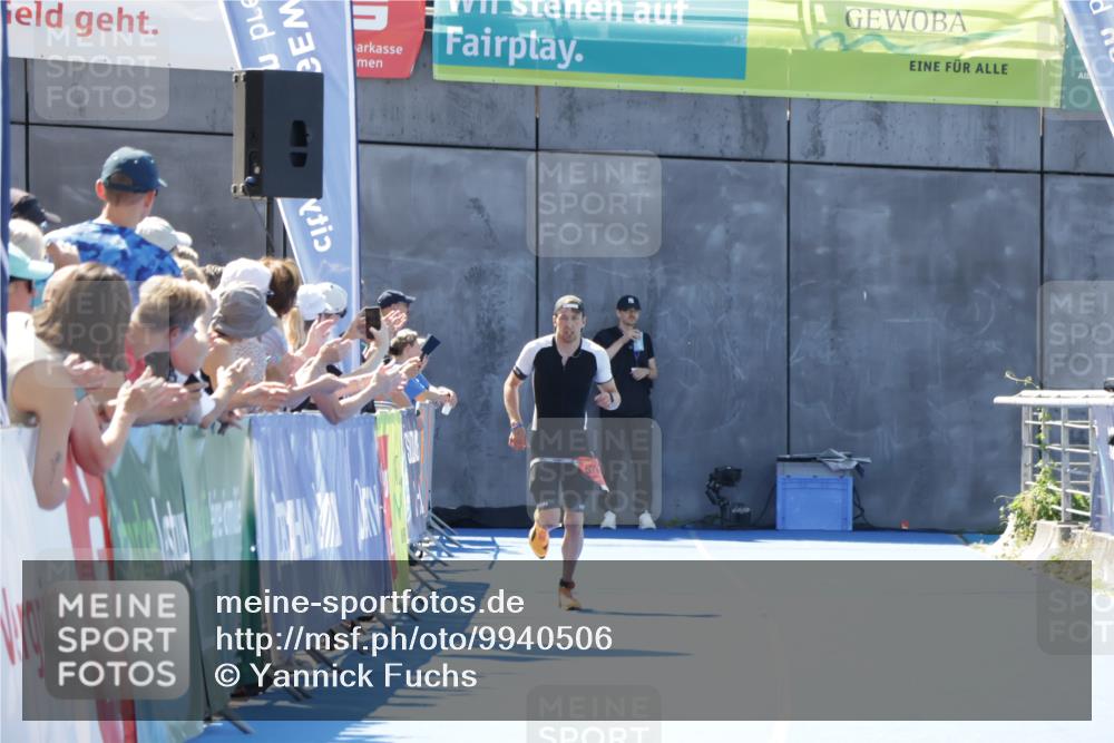 09.08.2026 - GEWOBA Citytriathlon Bremen Yannick Fuchs http://msf.ph/oto/9940506 09.08.2026 13:41:26 Ziel  meine-sportfotos.de