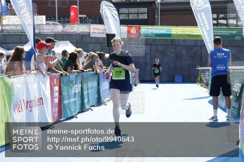 09.08.2026 - GEWOBA Citytriathlon Bremen Yannick Fuchs http://msf.ph/oto/9940543 09.08.2026 15:39:55 Ziel 219, 233, 478 meine-sportfotos.de