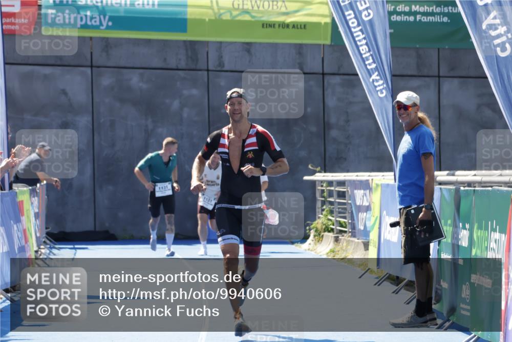 09.08.2026 - GEWOBA Citytriathlon Bremen Yannick Fuchs http://msf.ph/oto/9940606 09.08.2026 13:43:10 Ziel 787 meine-sportfotos.de