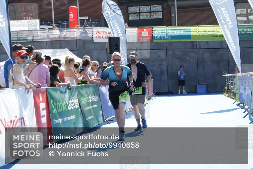 09.08.2026 - GEWOBA Citytriathlon Bremen Yannick Fuchs http://msf.ph/oto/9940658 09.08.2026 15:41:02 Ziel 422, 525 meine-sportfotos.de
