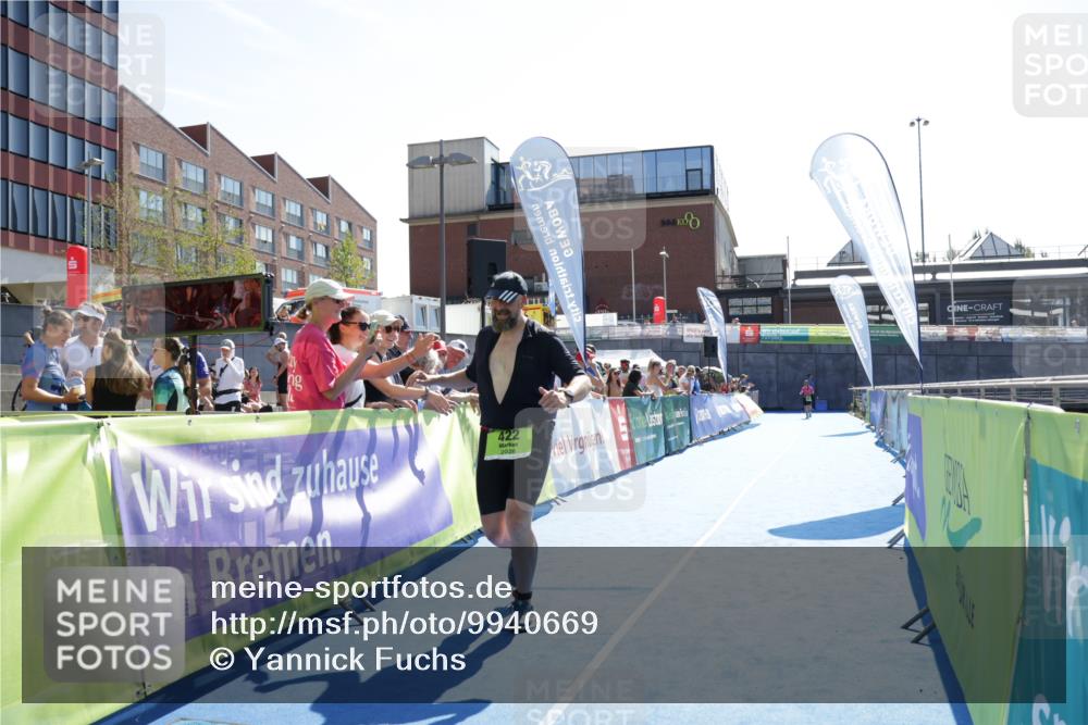 09.08.2026 - GEWOBA Citytriathlon Bremen Yannick Fuchs http://msf.ph/oto/9940669 09.08.2026 15:41:06 Ziel 422, 525 meine-sportfotos.de