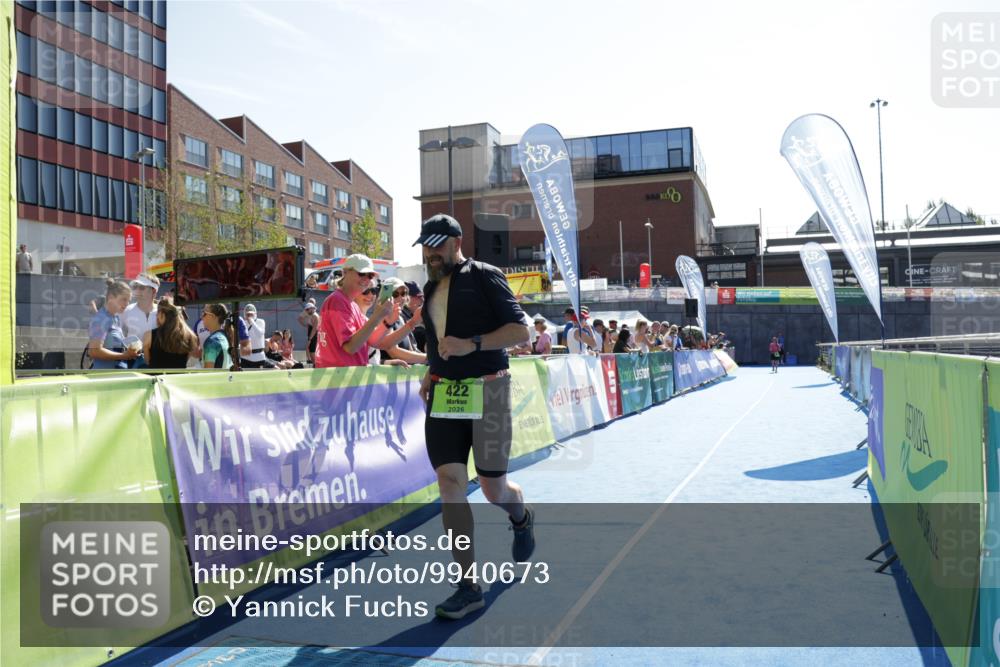 09.08.2026 - GEWOBA Citytriathlon Bremen Yannick Fuchs http://msf.ph/oto/9940673 09.08.2026 15:41:06 Ziel 422, 525 meine-sportfotos.de