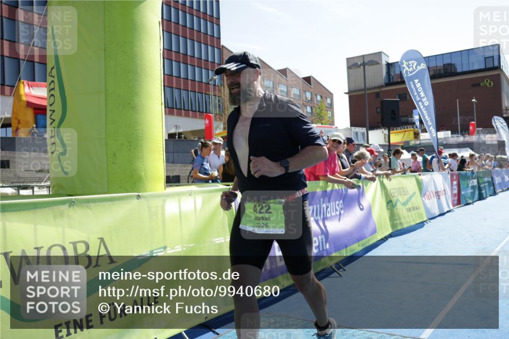 09.08.2026 - GEWOBA Citytriathlon Bremen Yannick Fuchs http://msf.ph/oto/9940680 09.08.2026 15:41:07 Ziel 422, 525 meine-sportfotos.de