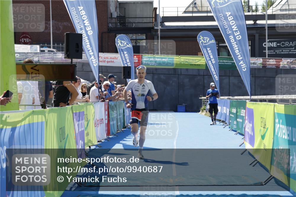 09.08.2026 - GEWOBA Citytriathlon Bremen Yannick Fuchs http://msf.ph/oto/9940687 09.08.2026 13:43:53 Ziel 770 meine-sportfotos.de