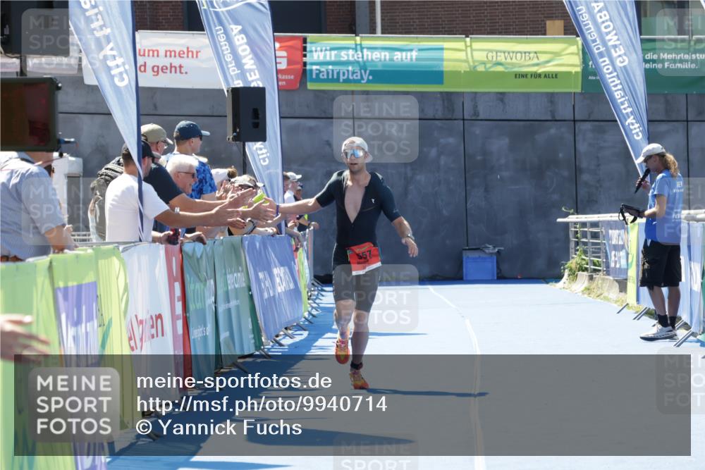 09.08.2026 - GEWOBA Citytriathlon Bremen Yannick Fuchs http://msf.ph/oto/9940714 09.08.2026 13:44:33 Ziel 557 meine-sportfotos.de
