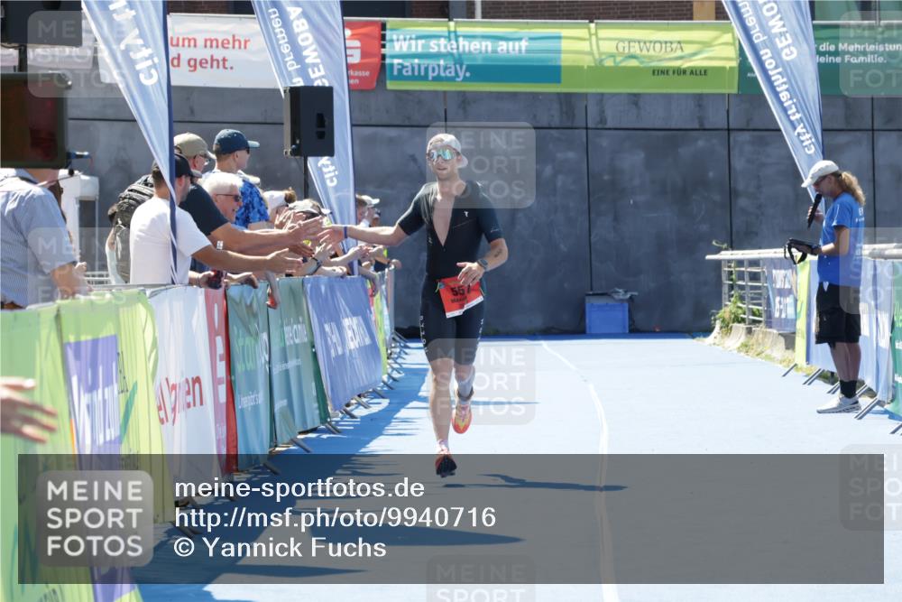 09.08.2026 - GEWOBA Citytriathlon Bremen Yannick Fuchs http://msf.ph/oto/9940716 09.08.2026 13:44:33 Ziel 557 meine-sportfotos.de