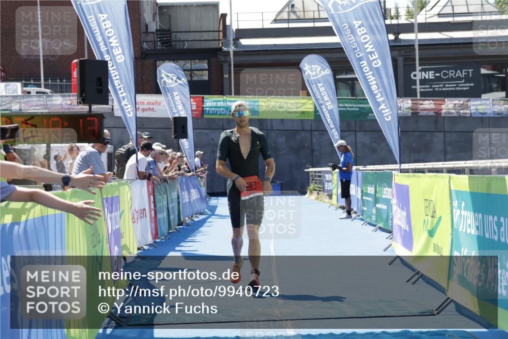 09.08.2026 - GEWOBA Citytriathlon Bremen Yannick Fuchs http://msf.ph/oto/9940723 09.08.2026 13:44:35 Ziel 557 meine-sportfotos.de