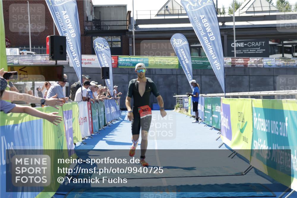 09.08.2026 - GEWOBA Citytriathlon Bremen Yannick Fuchs http://msf.ph/oto/9940725 09.08.2026 13:44:36 Ziel 557 meine-sportfotos.de
