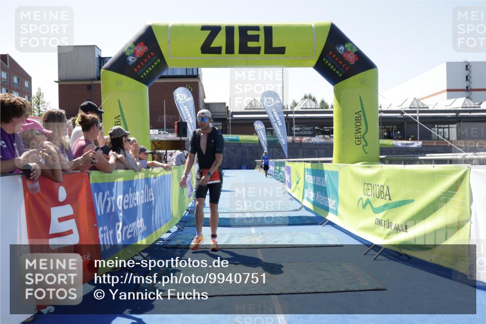 09.08.2026 - GEWOBA Citytriathlon Bremen Yannick Fuchs http://msf.ph/oto/9940751 09.08.2026 13:44:39 Ziel 557 meine-sportfotos.de