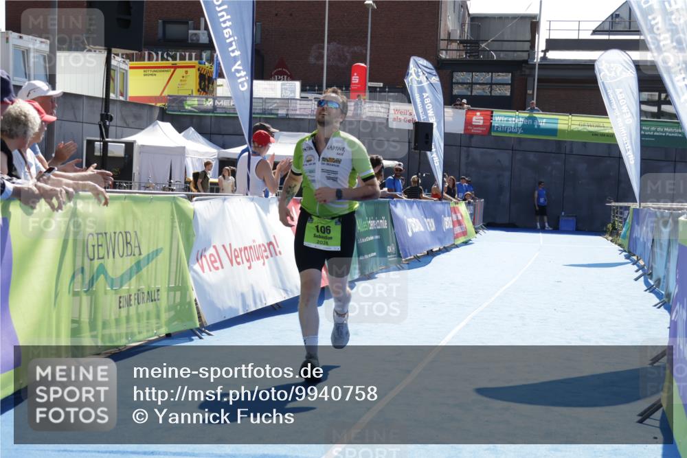 09.08.2026 - GEWOBA Citytriathlon Bremen Yannick Fuchs http://msf.ph/oto/9940758 09.08.2026 15:41:42 Ziel 106, 446 meine-sportfotos.de