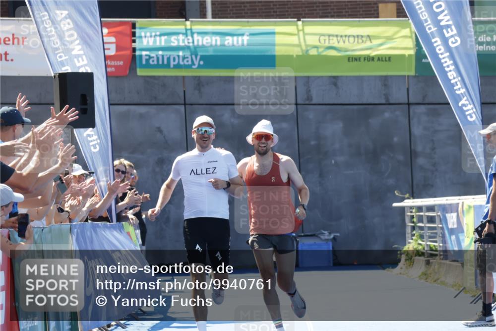 09.08.2026 - GEWOBA Citytriathlon Bremen Yannick Fuchs http://msf.ph/oto/9940761 09.08.2026 13:45:01 Ziel 1121 meine-sportfotos.de