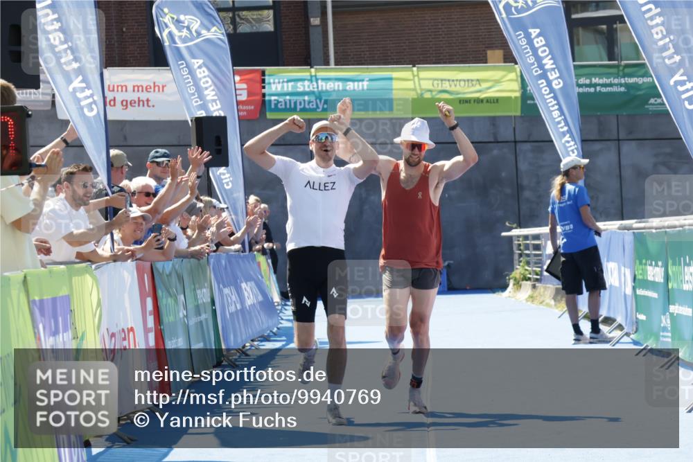 09.08.2026 - GEWOBA Citytriathlon Bremen Yannick Fuchs http://msf.ph/oto/9940769 09.08.2026 13:45:03 Ziel 1121 meine-sportfotos.de