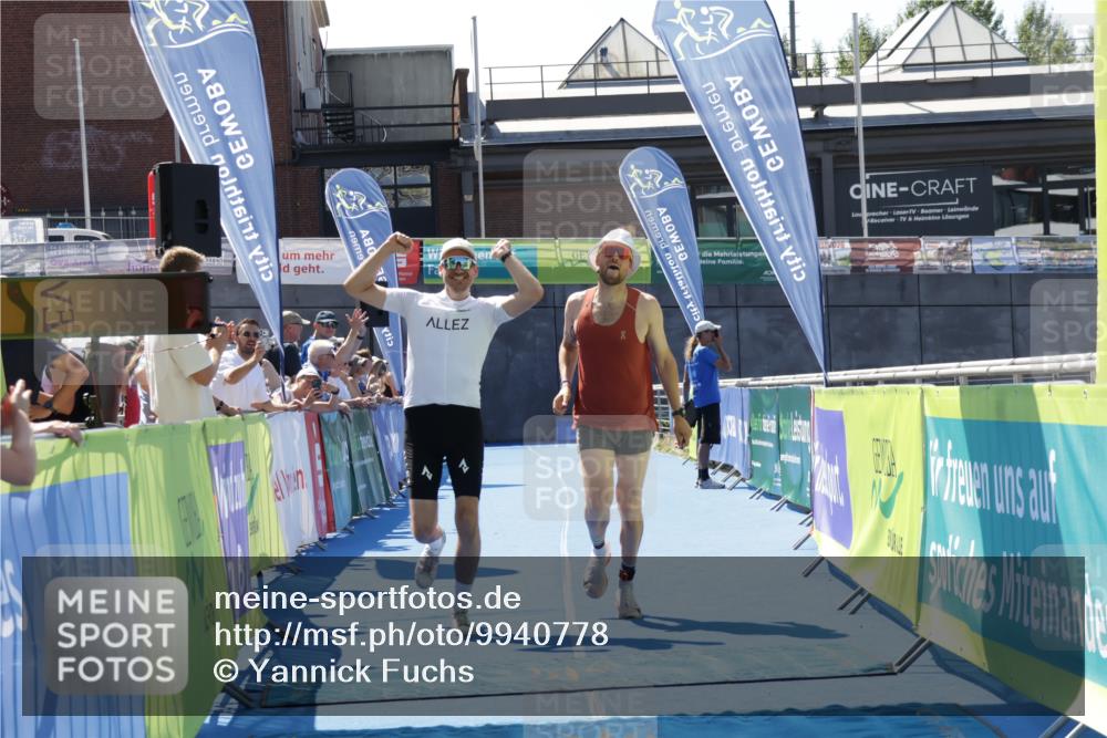 09.08.2026 - GEWOBA Citytriathlon Bremen Yannick Fuchs http://msf.ph/oto/9940778 09.08.2026 13:45:05 Ziel 1121 meine-sportfotos.de