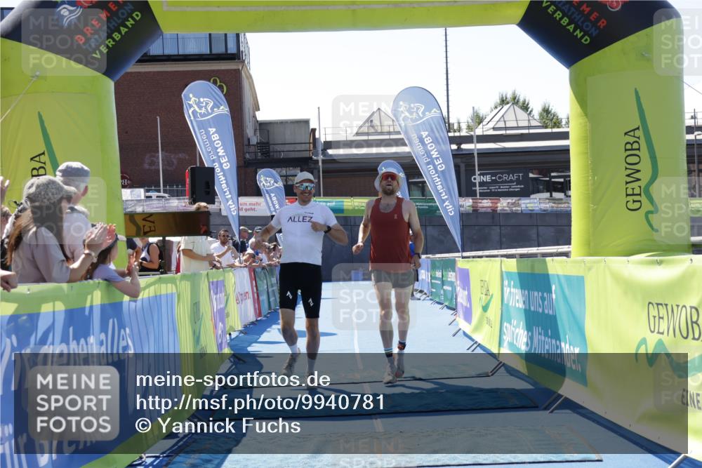 09.08.2026 - GEWOBA Citytriathlon Bremen Yannick Fuchs http://msf.ph/oto/9940781 09.08.2026 13:45:05 Ziel 1121 meine-sportfotos.de