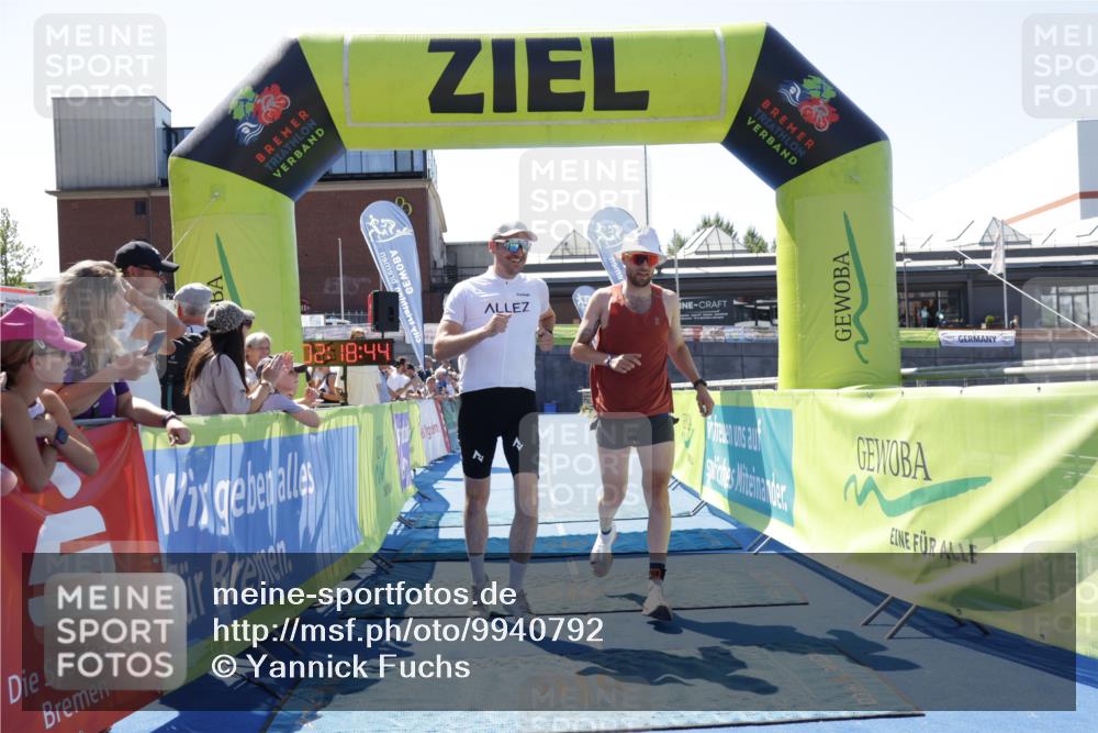 09.08.2026 - GEWOBA Citytriathlon Bremen Yannick Fuchs http://msf.ph/oto/9940792 09.08.2026 13:45:06 Ziel 1121 meine-sportfotos.de
