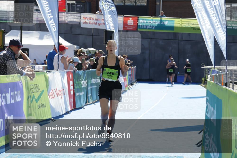 09.08.2026 - GEWOBA Citytriathlon Bremen Yannick Fuchs http://msf.ph/oto/9940810 09.08.2026 15:42:38 Ziel 246 meine-sportfotos.de