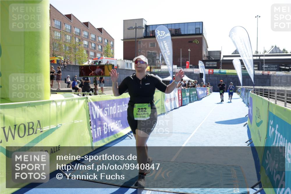 09.08.2026 - GEWOBA Citytriathlon Bremen Yannick Fuchs http://msf.ph/oto/9940847 09.08.2026 15:42:57 Ziel 282 meine-sportfotos.de