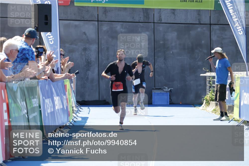 09.08.2026 - GEWOBA Citytriathlon Bremen Yannick Fuchs http://msf.ph/oto/9940854 09.08.2026 13:46:51 Ziel  meine-sportfotos.de
