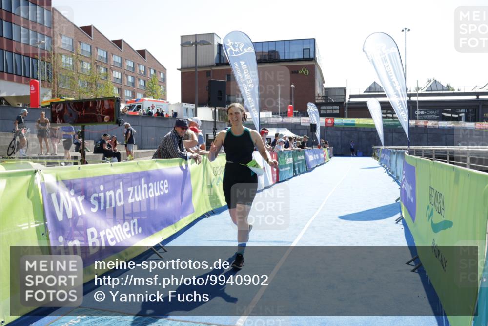 09.08.2026 - GEWOBA Citytriathlon Bremen Yannick Fuchs http://msf.ph/oto/9940902 09.08.2026 15:43:37 Ziel 332 meine-sportfotos.de