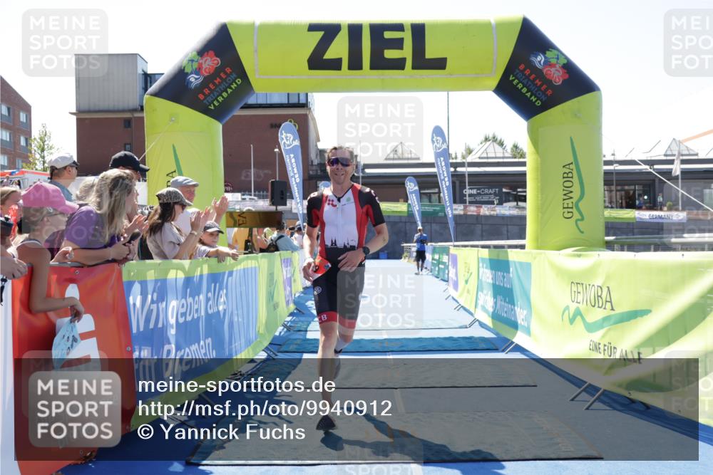 09.08.2026 - GEWOBA Citytriathlon Bremen Yannick Fuchs http://msf.ph/oto/9940912 09.08.2026 13:48:10 Ziel 562, 789 meine-sportfotos.de