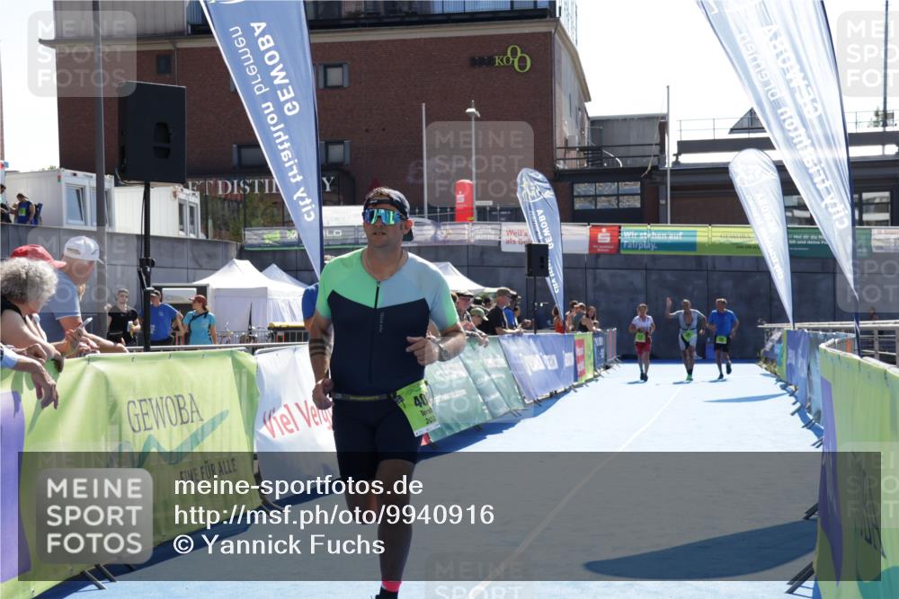 09.08.2026 - GEWOBA Citytriathlon Bremen Yannick Fuchs http://msf.ph/oto/9940916 09.08.2026 15:43:54 Ziel 408 meine-sportfotos.de