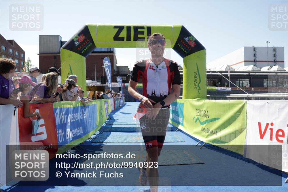 09.08.2026 - GEWOBA Citytriathlon Bremen Yannick Fuchs http://msf.ph/oto/9940923 09.08.2026 13:48:11 Ziel 562, 789 meine-sportfotos.de