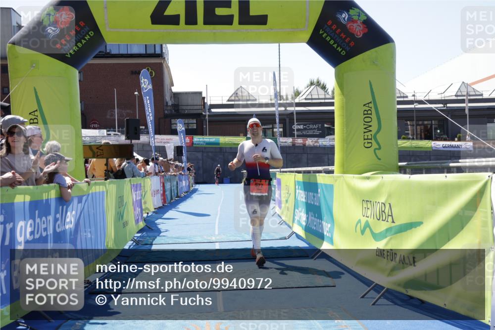 09.08.2026 - GEWOBA Citytriathlon Bremen Yannick Fuchs http://msf.ph/oto/9940972 09.08.2026 13:49:19 Ziel 577 meine-sportfotos.de