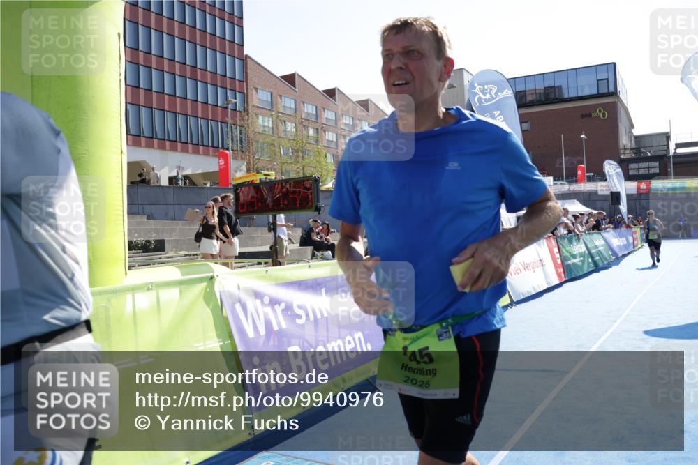 09.08.2026 - GEWOBA Citytriathlon Bremen Yannick Fuchs http://msf.ph/oto/9940976 09.08.2026 15:44:07 Ziel 255, 445, 469, 512 meine-sportfotos.de