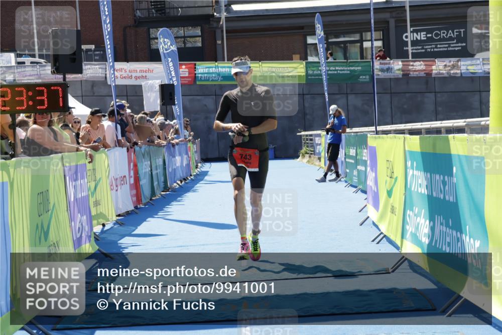 09.08.2026 - GEWOBA Citytriathlon Bremen Yannick Fuchs http://msf.ph/oto/9941001 09.08.2026 13:50:00 Ziel 743 meine-sportfotos.de
