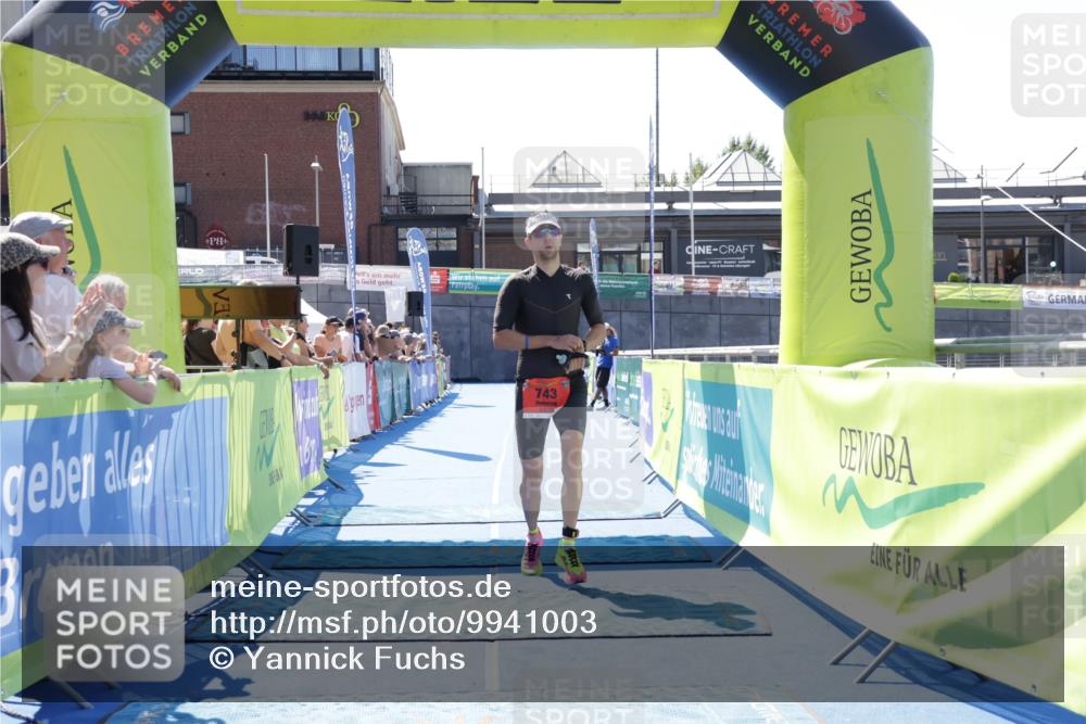 09.08.2026 - GEWOBA Citytriathlon Bremen Yannick Fuchs http://msf.ph/oto/9941003 09.08.2026 13:50:01 Ziel 743 meine-sportfotos.de