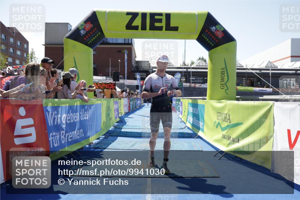 09.08.2026 - GEWOBA Citytriathlon Bremen Yannick Fuchs http://msf.ph/oto/9941030 09.08.2026 13:50:30 Ziel 560 meine-sportfotos.de
