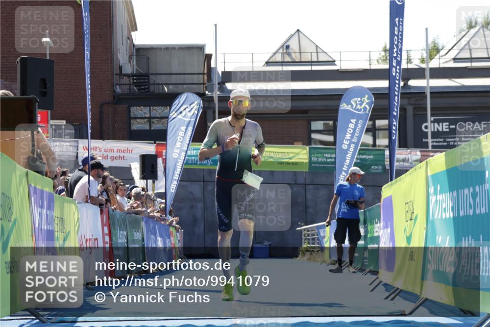 09.08.2026 - GEWOBA Citytriathlon Bremen Yannick Fuchs http://msf.ph/oto/9941079 09.08.2026 13:51:17 Ziel 767 meine-sportfotos.de
