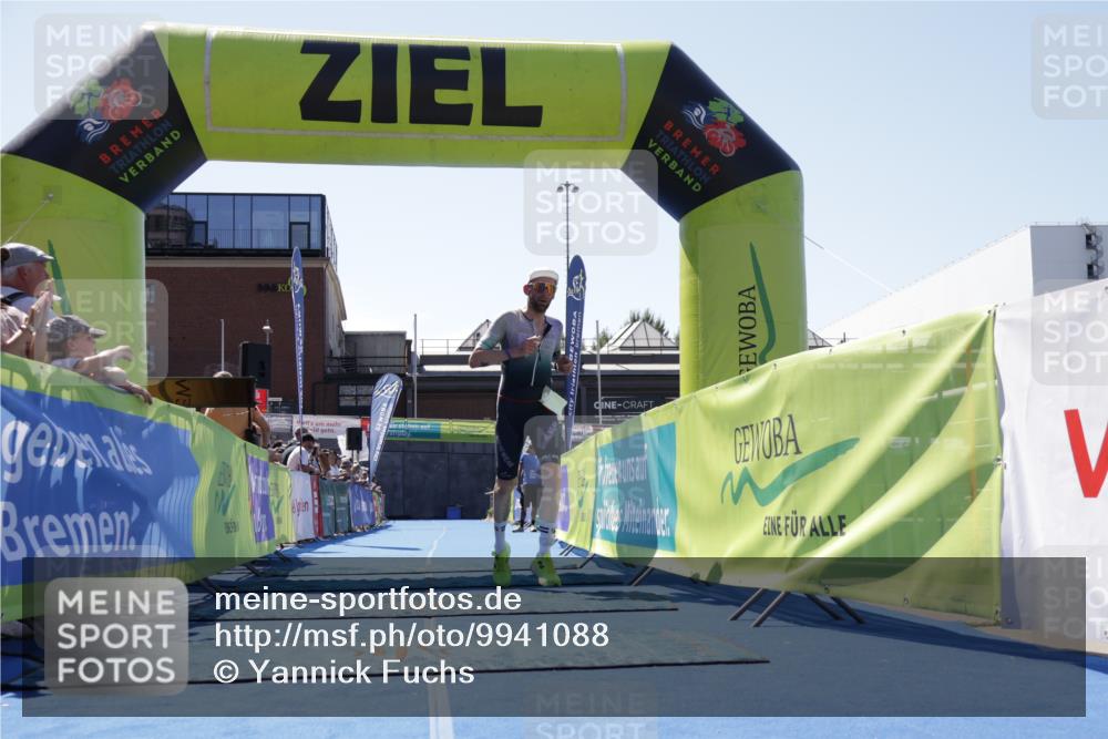 09.08.2026 - GEWOBA Citytriathlon Bremen Yannick Fuchs http://msf.ph/oto/9941088 09.08.2026 13:51:19 Ziel 767 meine-sportfotos.de