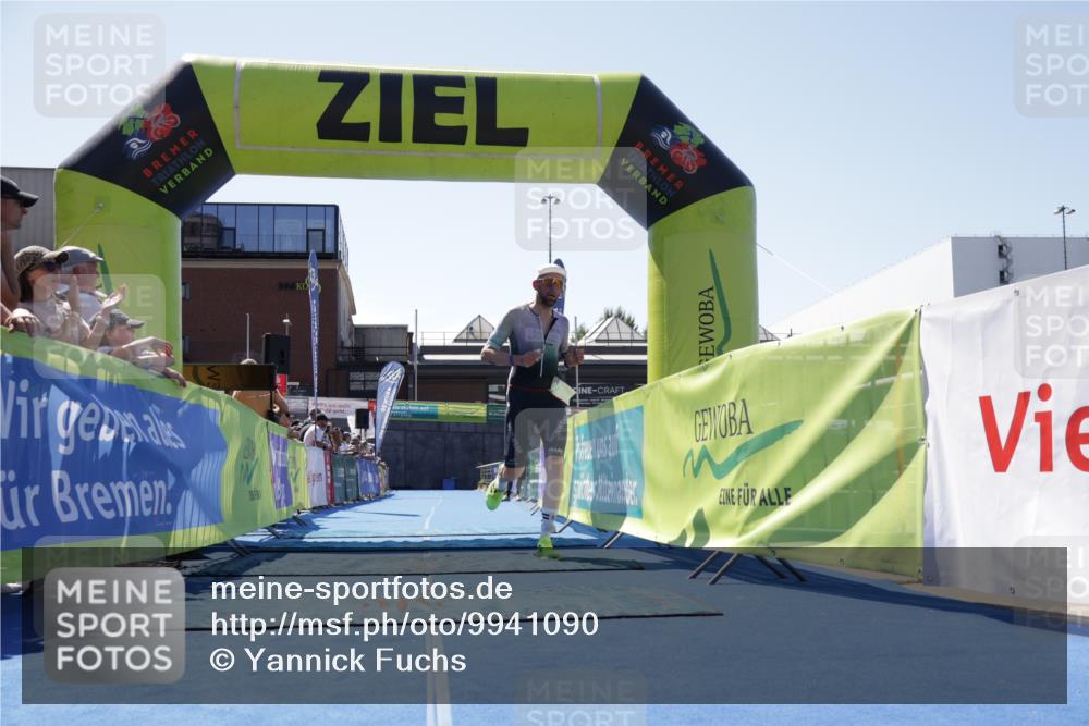 09.08.2026 - GEWOBA Citytriathlon Bremen Yannick Fuchs http://msf.ph/oto/9941090 09.08.2026 13:51:19 Ziel 767 meine-sportfotos.de