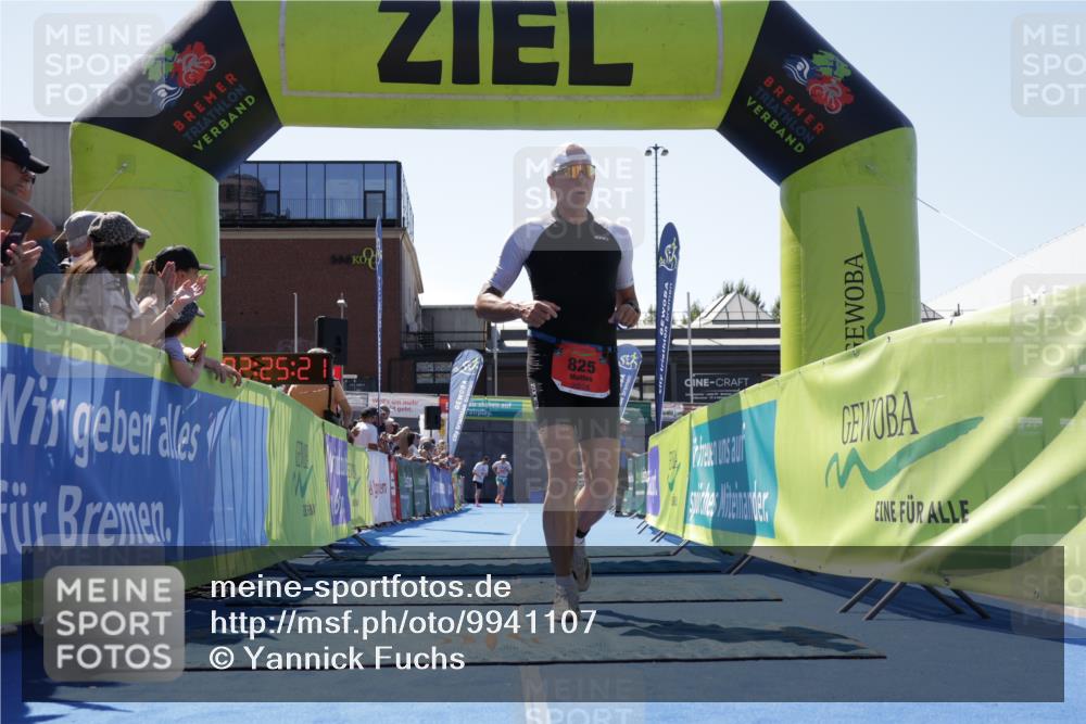 09.08.2026 - GEWOBA Citytriathlon Bremen Yannick Fuchs http://msf.ph/oto/9941107 09.08.2026 13:51:44 Ziel 825 meine-sportfotos.de
