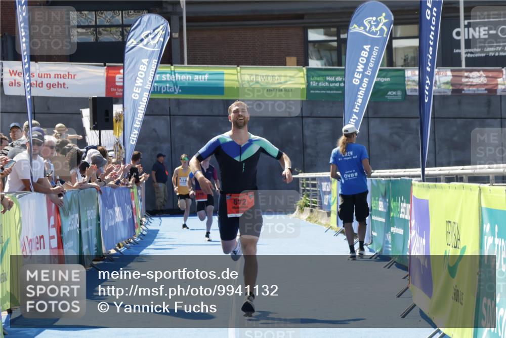 09.08.2026 - GEWOBA Citytriathlon Bremen Yannick Fuchs http://msf.ph/oto/9941132 09.08.2026 13:51:59 Ziel 572, 675 meine-sportfotos.de