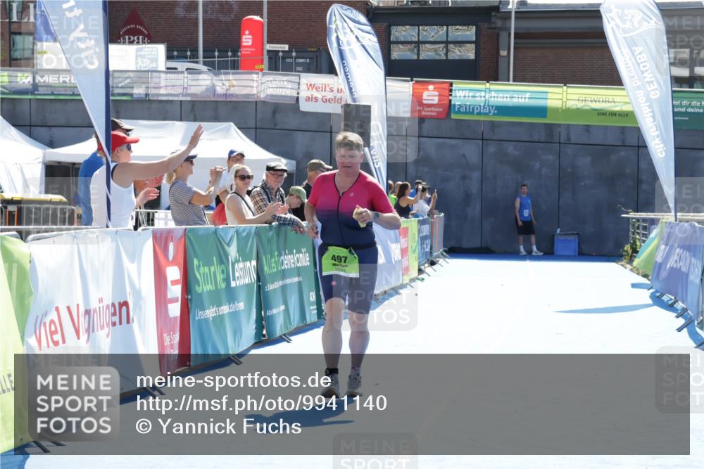 09.08.2026 - GEWOBA Citytriathlon Bremen Yannick Fuchs http://msf.ph/oto/9941140 09.08.2026 15:47:04 Ziel 497 meine-sportfotos.de