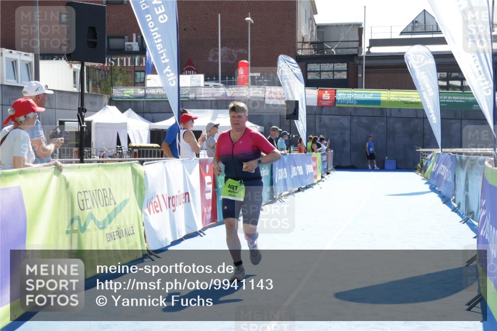 09.08.2026 - GEWOBA Citytriathlon Bremen Yannick Fuchs http://msf.ph/oto/9941143 09.08.2026 15:47:06 Ziel 497 meine-sportfotos.de