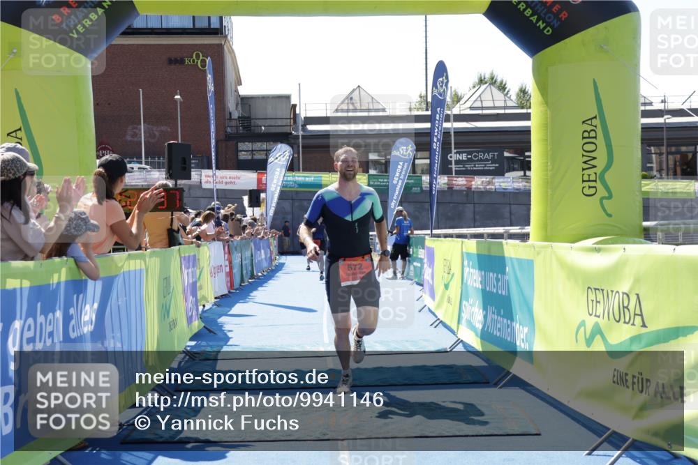 09.08.2026 - GEWOBA Citytriathlon Bremen Yannick Fuchs http://msf.ph/oto/9941146 09.08.2026 13:52:01 Ziel 572, 675, 1148 meine-sportfotos.de