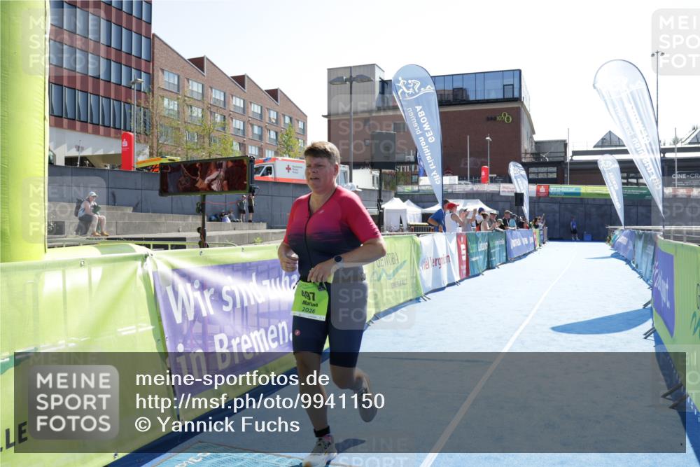 09.08.2026 - GEWOBA Citytriathlon Bremen Yannick Fuchs http://msf.ph/oto/9941150 09.08.2026 15:47:08 Ziel 497 meine-sportfotos.de