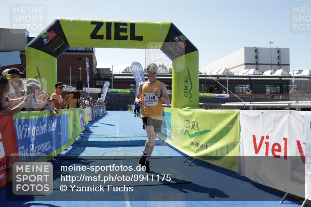 09.08.2026 - GEWOBA Citytriathlon Bremen Yannick Fuchs http://msf.ph/oto/9941175 09.08.2026 13:52:07 Ziel 675, 1148 meine-sportfotos.de