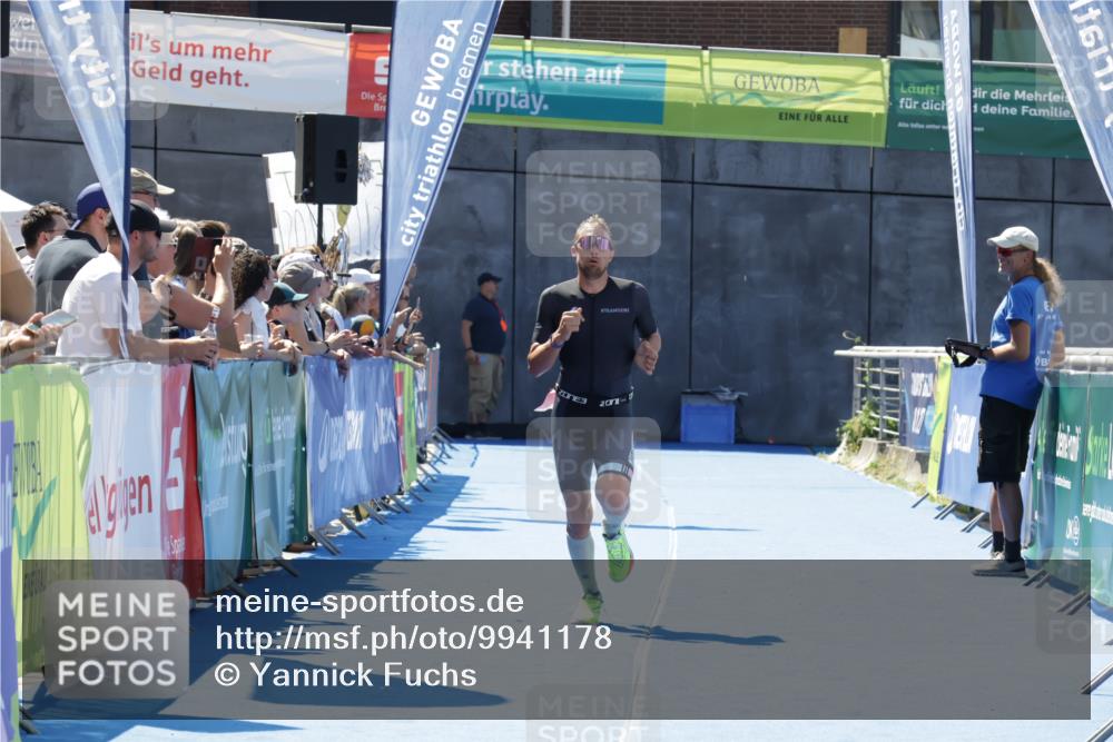09.08.2026 - GEWOBA Citytriathlon Bremen Yannick Fuchs http://msf.ph/oto/9941178 09.08.2026 13:52:20 Ziel 740 meine-sportfotos.de