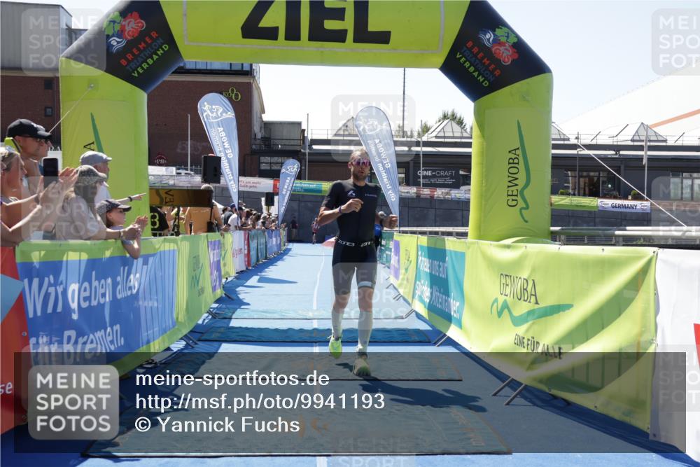 09.08.2026 - GEWOBA Citytriathlon Bremen Yannick Fuchs http://msf.ph/oto/9941193 09.08.2026 13:52:24 Ziel 740 meine-sportfotos.de