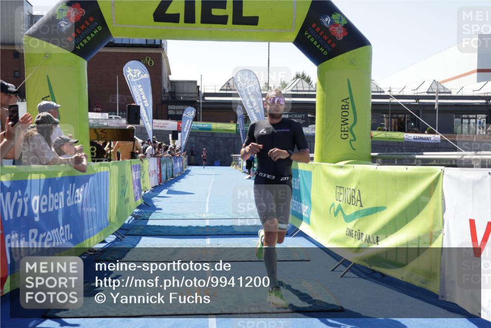 09.08.2026 - GEWOBA Citytriathlon Bremen Yannick Fuchs http://msf.ph/oto/9941200 09.08.2026 13:52:24 Ziel 740 meine-sportfotos.de