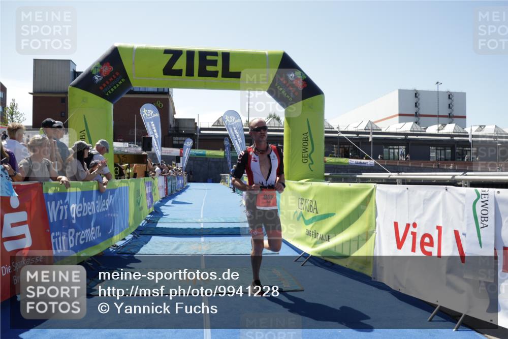 09.08.2026 - GEWOBA Citytriathlon Bremen Yannick Fuchs http://msf.ph/oto/9941228 09.08.2026 13:52:35 Ziel 808 meine-sportfotos.de