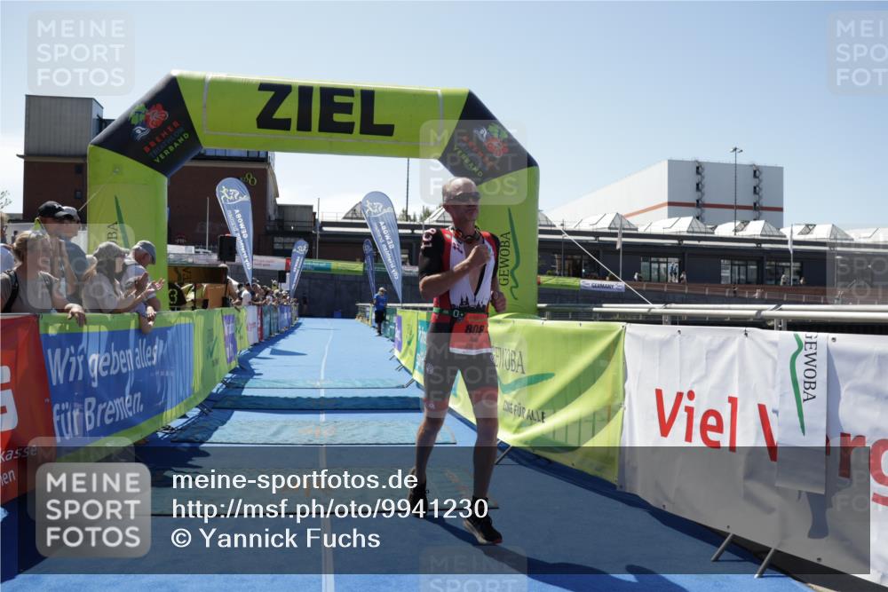 09.08.2026 - GEWOBA Citytriathlon Bremen Yannick Fuchs http://msf.ph/oto/9941230 09.08.2026 13:52:35 Ziel 808 meine-sportfotos.de